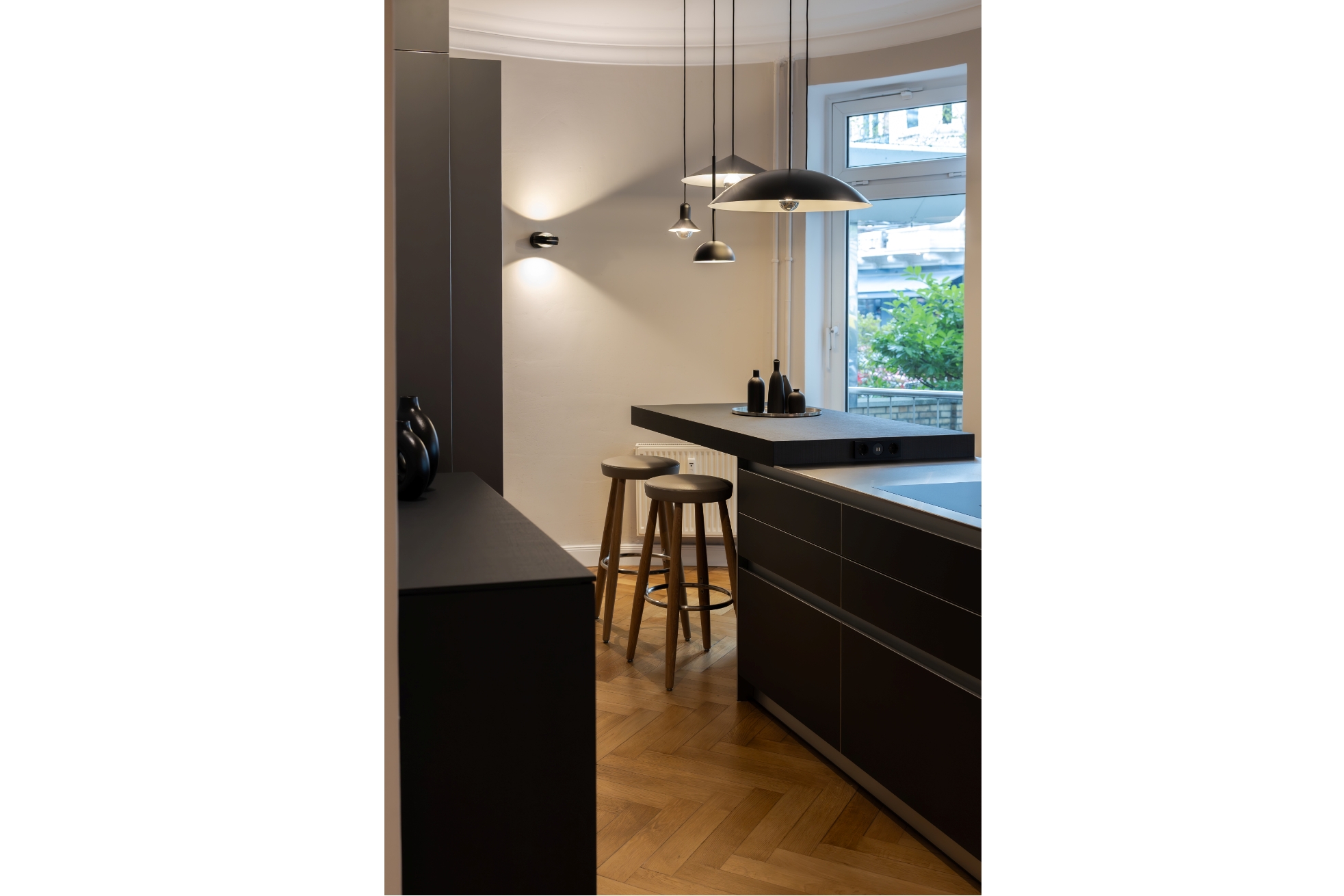 bulthaup Küche im Showroom Hamburg Eppendorf – 101 Koopenhagen Light – Gaggenau CV 492