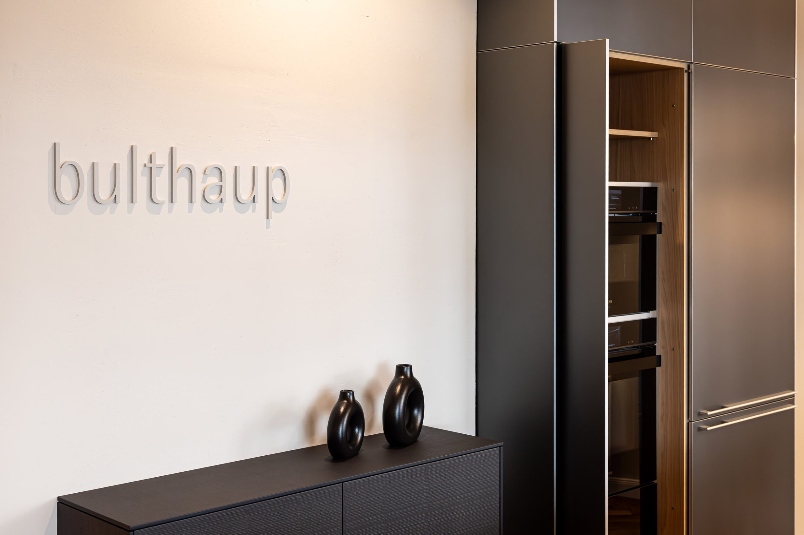 bulthaup Küche im Showroom Hamburg Eppendorf – Siemens Backofen Microwelle Dampfgaren