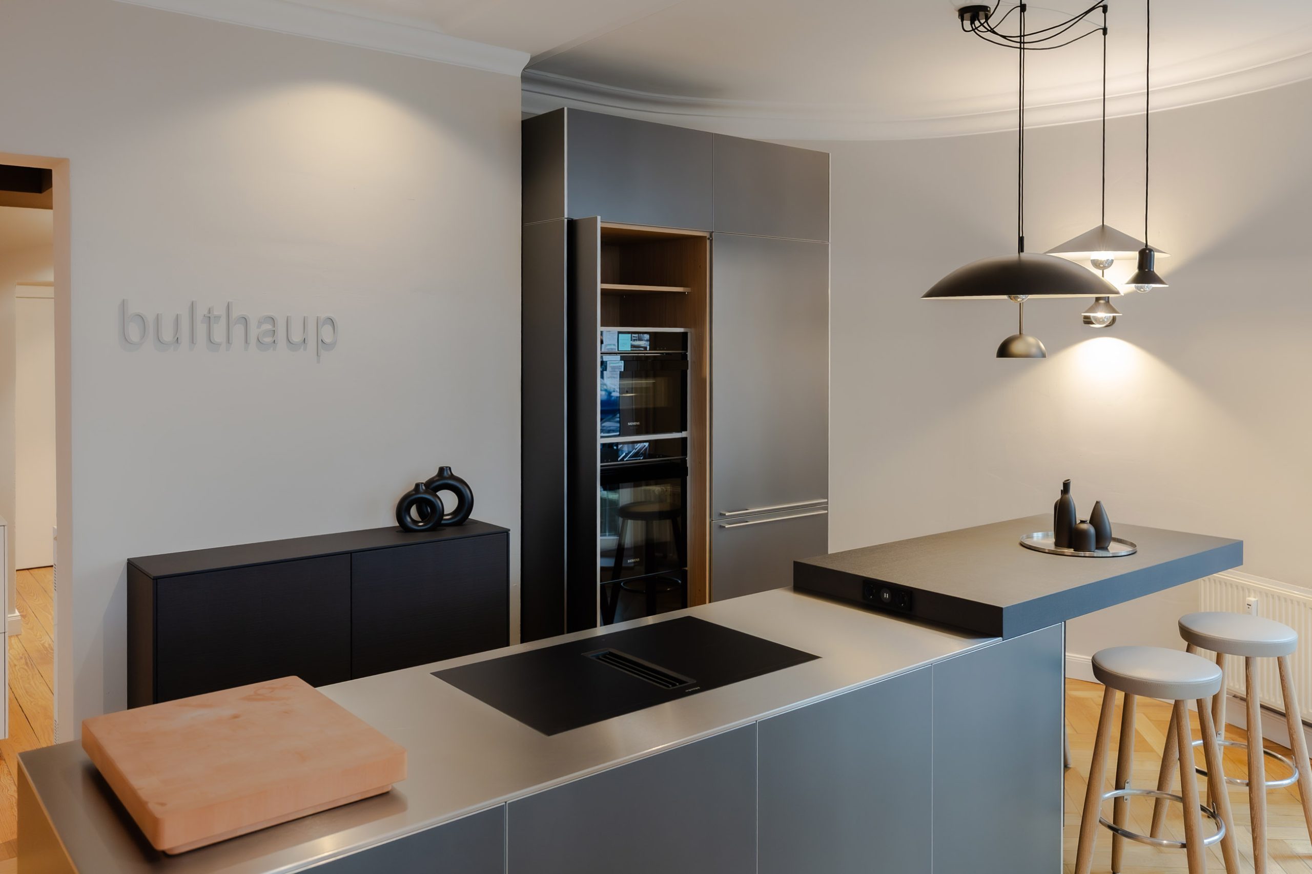 bulthaup Küche im Showroom Hamburg Eppendorf – b3 Welcome mit Siemens, CarlHansen bulthaup b3