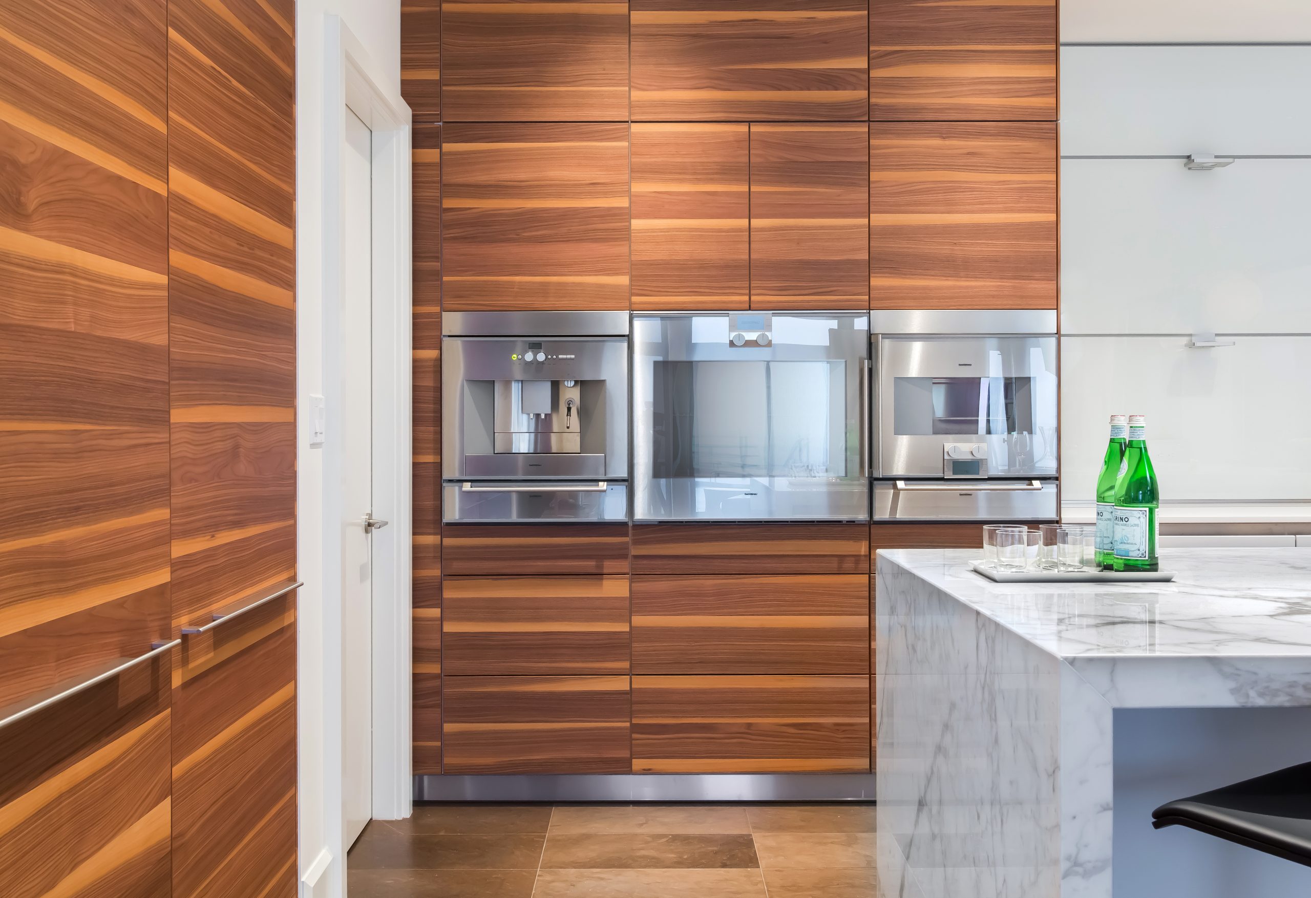 bulthaup-vancouver-kanada-projekt-british-properties-b3-werkschrnak-ofen