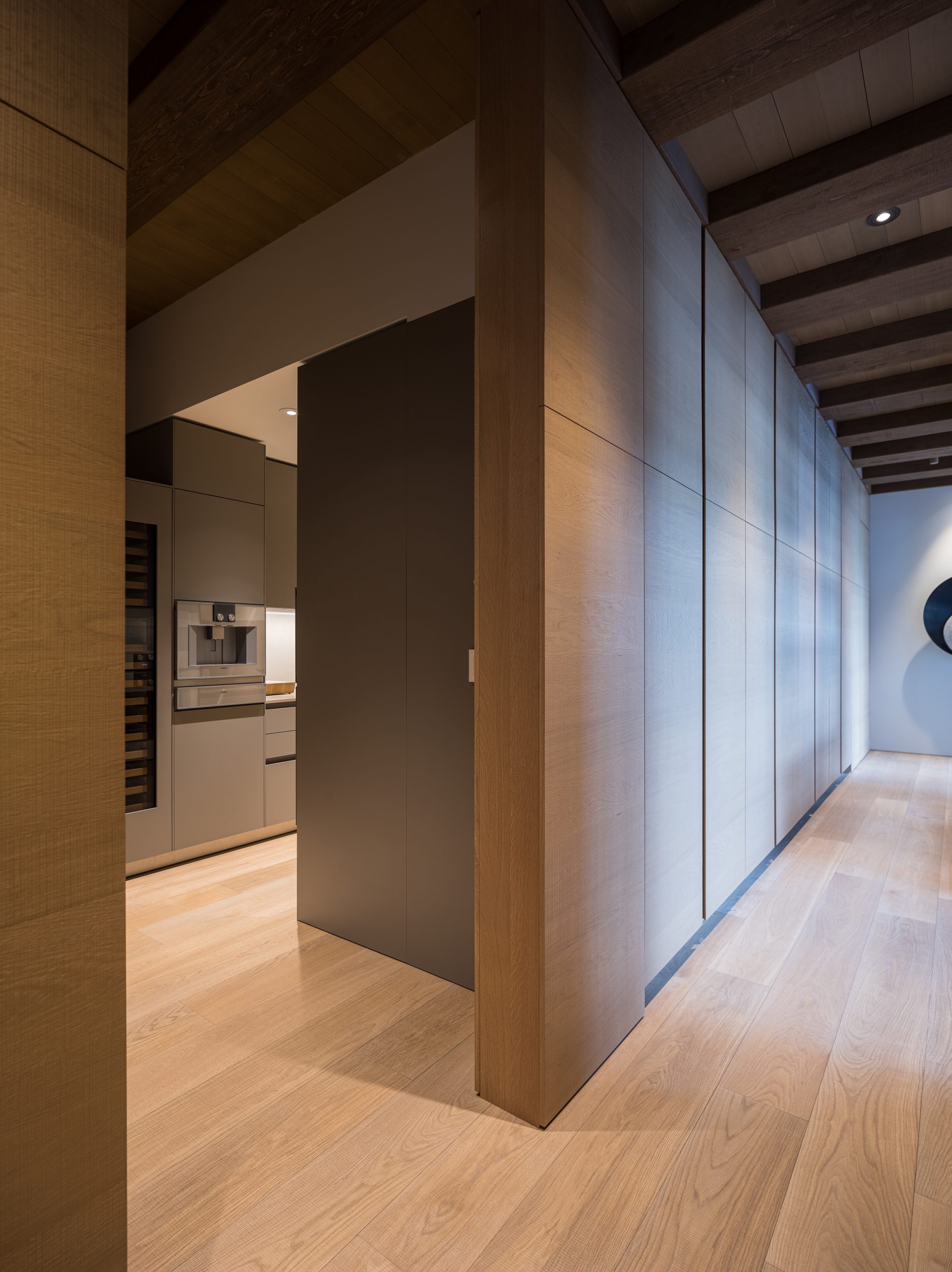 bulthaup-vancouver-kanada-projekt-kadenwood-whister-b3-schwarz-kuechenschrank
