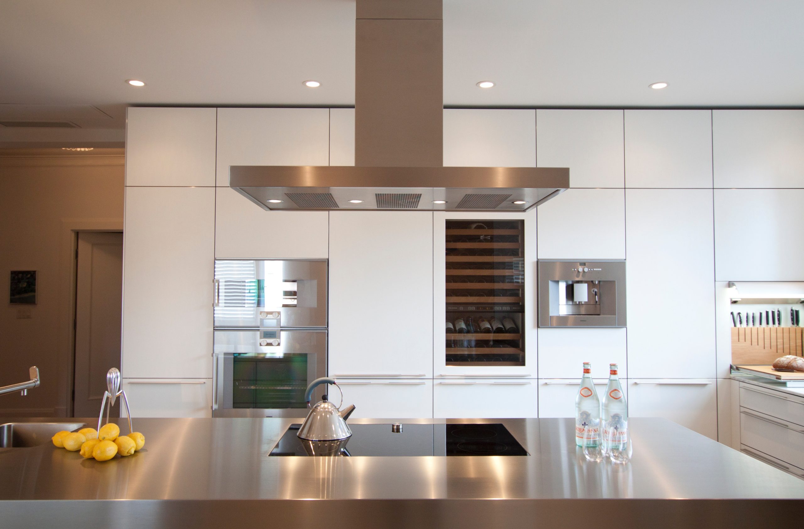 bulthaup-vancouver-kanada-projekt-point-grey-b3-edelstahl-herd
