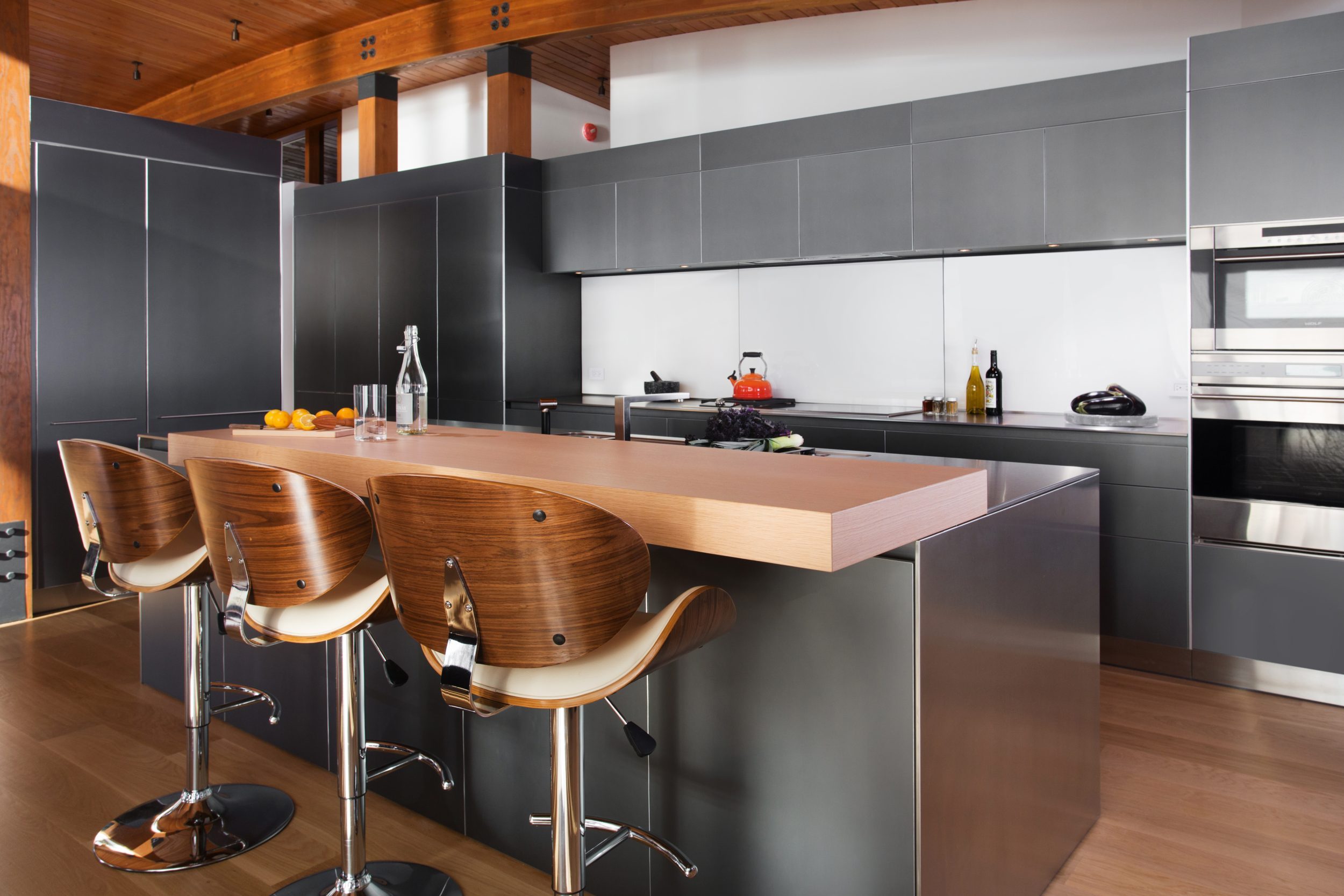 bulthaup-vancouver-kanada-projekt-west-vancouver-neubau-schwar-01