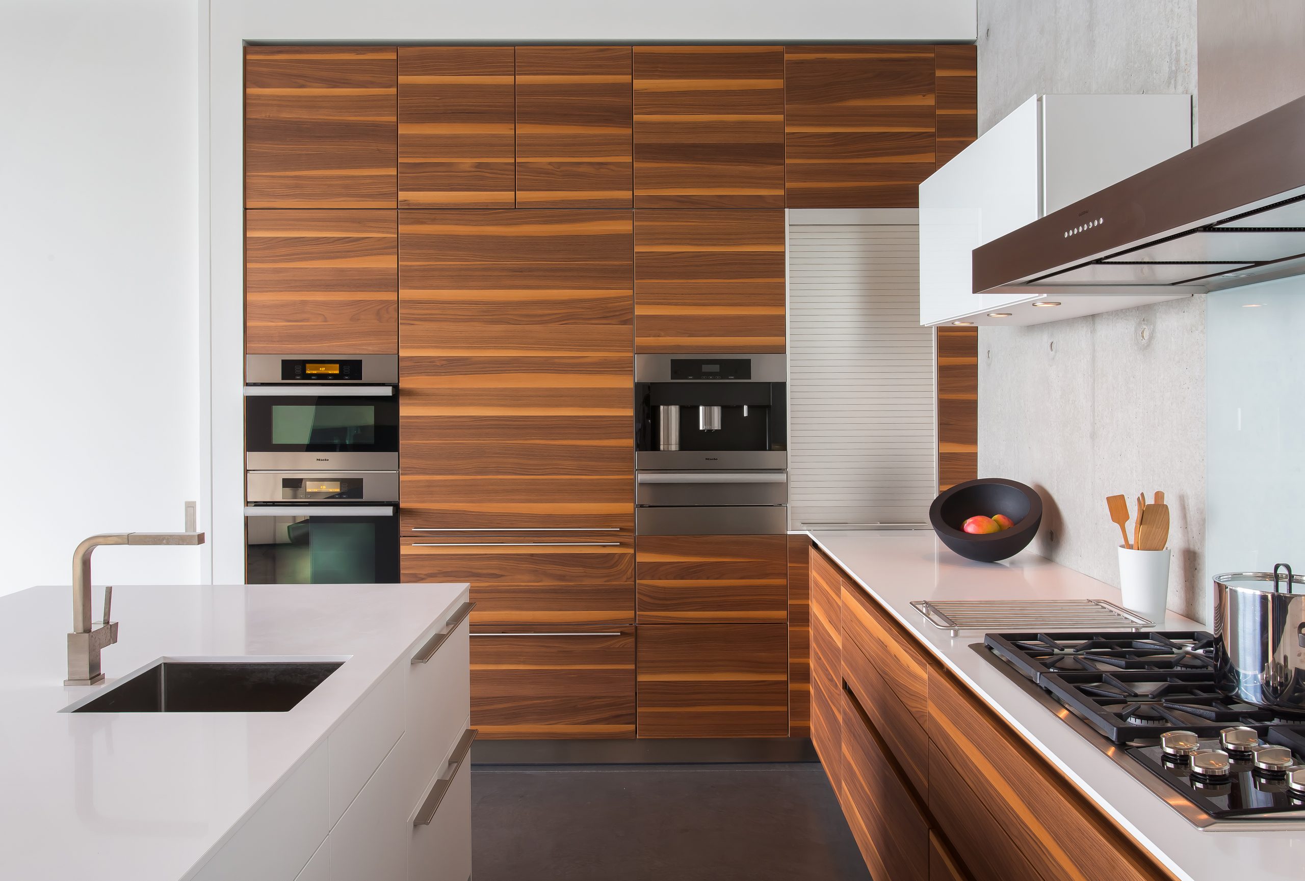 bulthaup-vancouver-kanada-projekt-white-rock-residence-b3-white-nussbaum-05