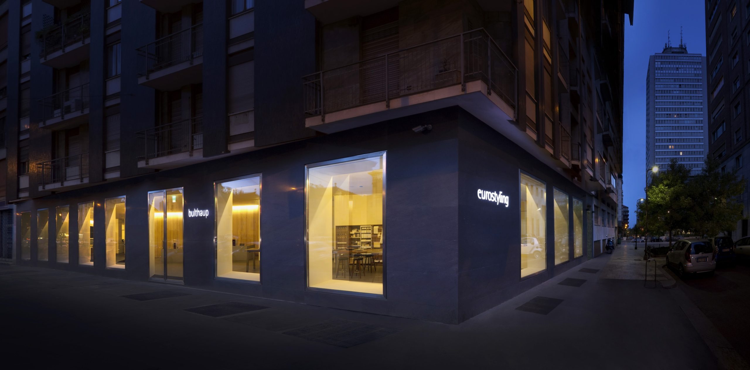 portanuova_-showroom-esterno